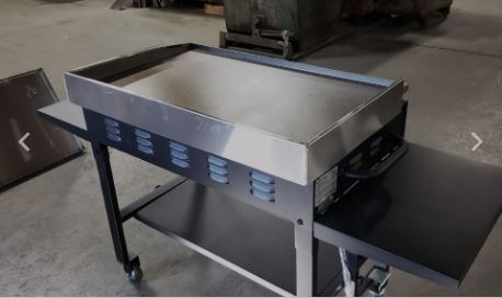 https://www.castlestove.com/images/product/1582634056Windscreenfits36Blackstonegriddle-forfrontdraingriddle.JPG